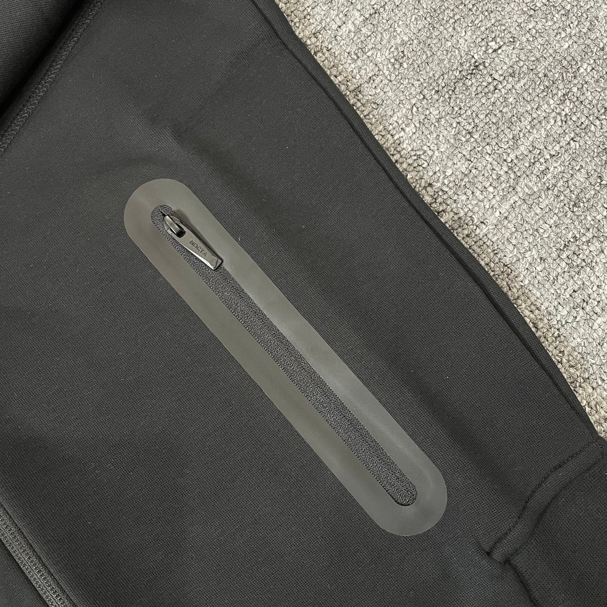 Sudadera Nike x NOCTA Tech Fleece Full-Zip Hoodie (Black / University Gold)